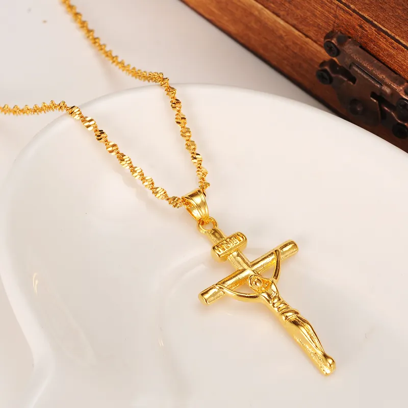14k gult fast guld GF -stämpel inri Jesus Cross Pendant Necklace Loyal Women Charms Crosses smycken Kristendom Crucifix Gifts2695840660