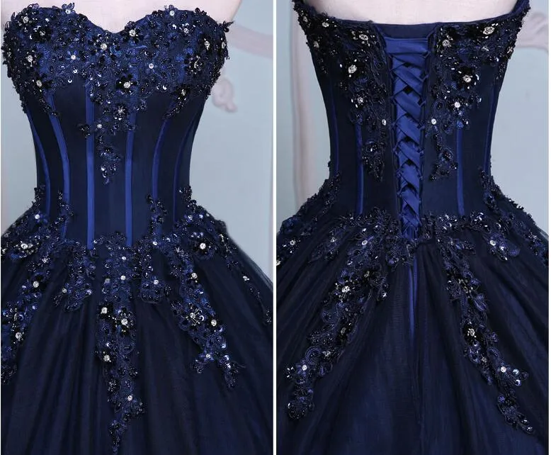 Abito da ballo blu navy Abiti da sposa lunghi colorati Abiti da sposa in pizzo con perline a cuore Corsetto Abiti da sposa non bianchi Non tradizionali