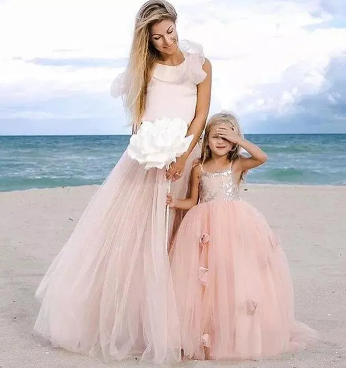2017 Peach Girls Pageant Birthday Party Gowns Lovely Spaghetti Lace Tulle Ball Gown 3D Floral Appliqued Long Train Flower Girl Dress EN10112