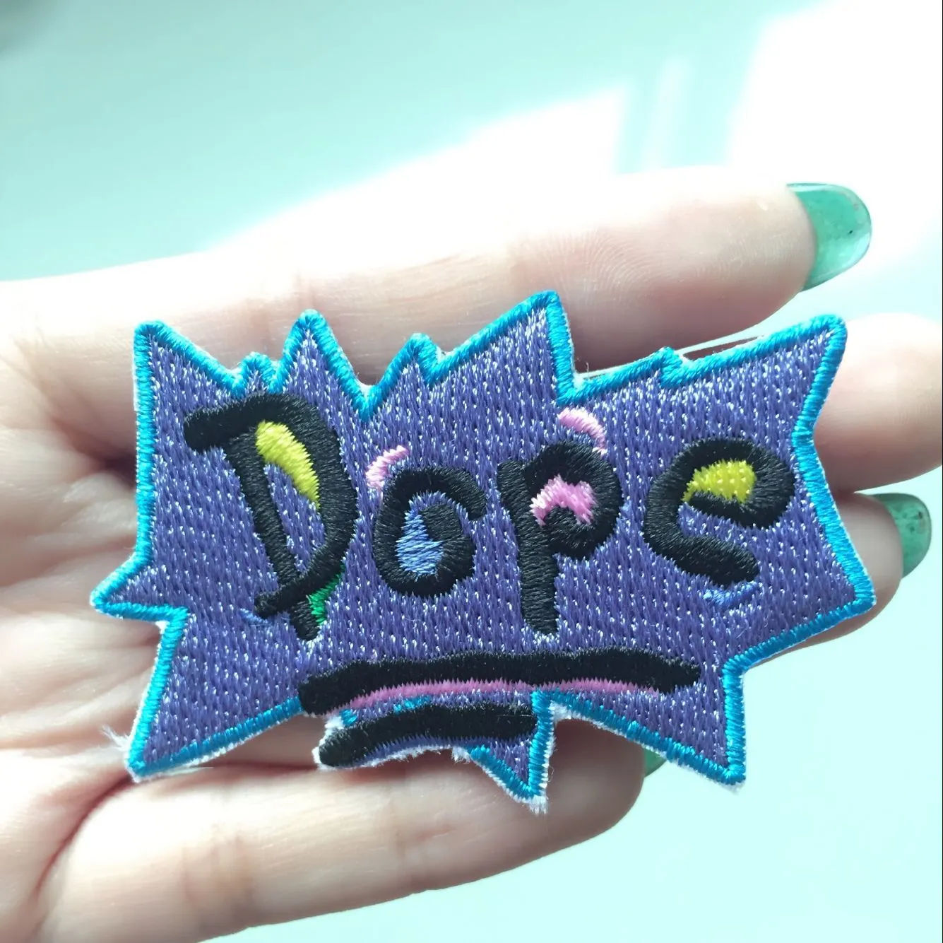 Green's House POP WOW Embroidered Iron-On Patch KID Cute Applique Clothing Accessory Badge Shirts Cartoon Stitch Patch S329K