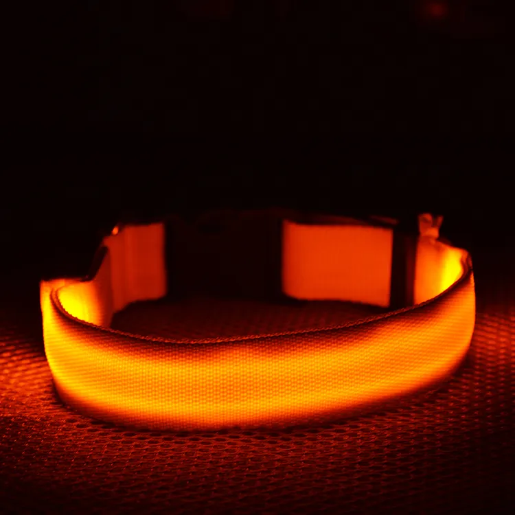8 färger 4 storlekar Nattsäkerhet LED-ljus blinkande glöd Nylon hundhalsband för hund Liten medelstort hundkoppel för husdjur Hundhalsband blinkande säkerhetshalsband
