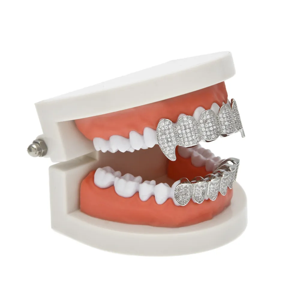 New Custom Iced Out Exclusive Luxury Top Bottom Gold Bling Bling Teeth Grillz Set Vampire Classic Teeth for Men