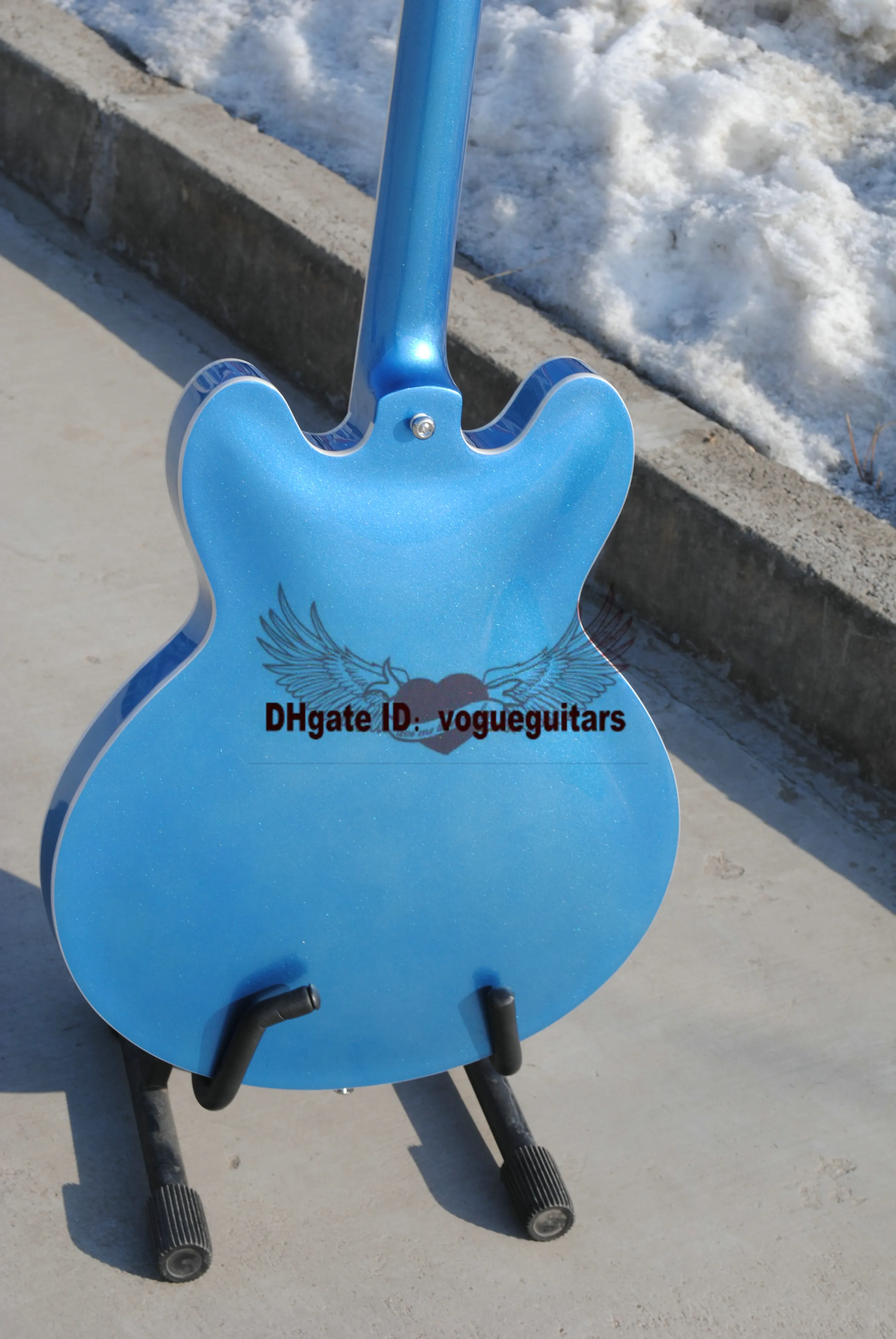 Chitarra elettrica personalizzata all'ingrosso e al dettaglio con tremolo in blu Spedizione gratuita di alta qualità secondo la richiesta di colore personalizzato