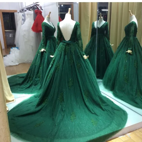 Superbes robes de soirée manches dentelle verte avec de jolies perles et appliques robes de soirée manches col en V une ligne tribunal train met robes de gala