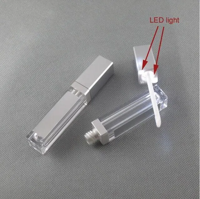 8ml 2017 LEDライトリップグロス容器LEDリップグロスボトル片面上の鏡で300個