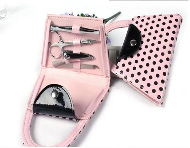 / mycket gratis frakt brudduschfavoriter pedicure set rosa polka dot purse manicure set bröllopsfest gåva favoriserar