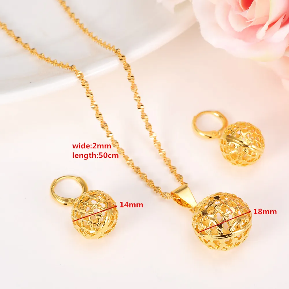 Gli orecchini della catena della collana del pendente della sfera rotonda cava insiemi i monili 24K in oro massiccio GF set di collane di perline le donne