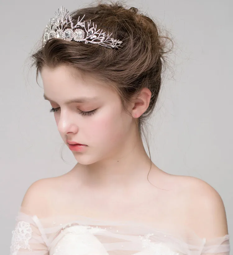 Charming Strass Accessoires Sliver Crystal Wedding Crown Hochqualitäts hohe Qualität Japan und Südkorea -Kunstkronen für Bridal9490779