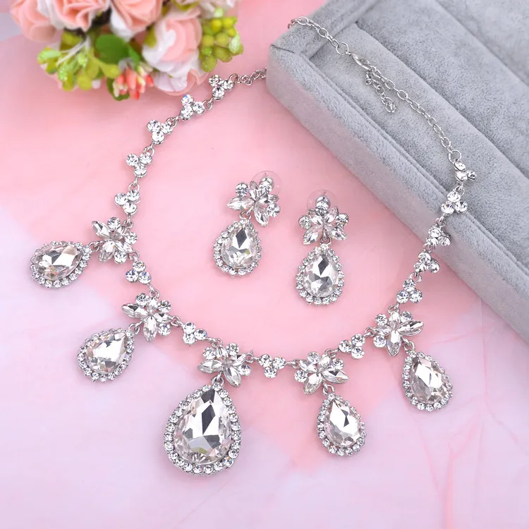 Accessoire Demoiselle D'honneur DIVINA VITAE Parure Mariage 4 Pièces Cristal Argent - Collier, Boucles D'Oreilles, Bracelet Pour Femme Accessoires Mariée Accessoire Demoiselle D'honneur DIVINA VITAE Parure Mariage 4 Pièces Cristal Argent - Collier, Boucles D'Oreilles, Bracelet Pour Femme Accessoires Mariée
