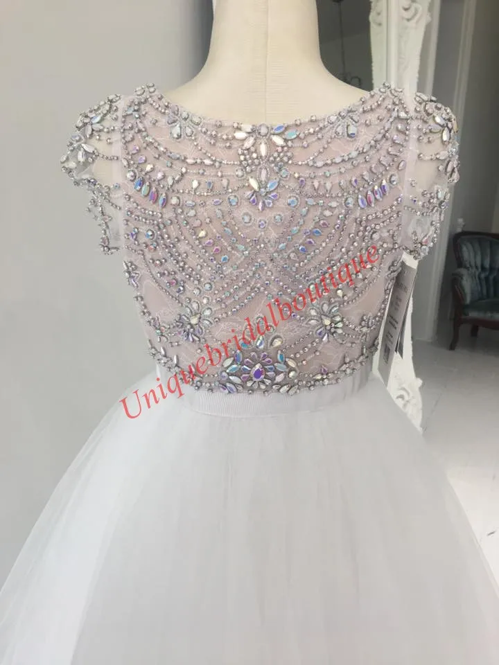 Famoso Designer De Little Girl Criança Infantil Pageant Do Bebê Vestidos de 2019 Cap Mangas Major Beading Tulle Longo Bonito Crianças Vestido de Festa de Aniversário