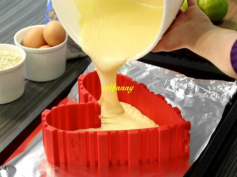 / mycket 4st / set DIY Magic Silicone Bakeware Square Round Heart Shape Cake Bakning Mögel Baka Snake Baking Pastry Tools