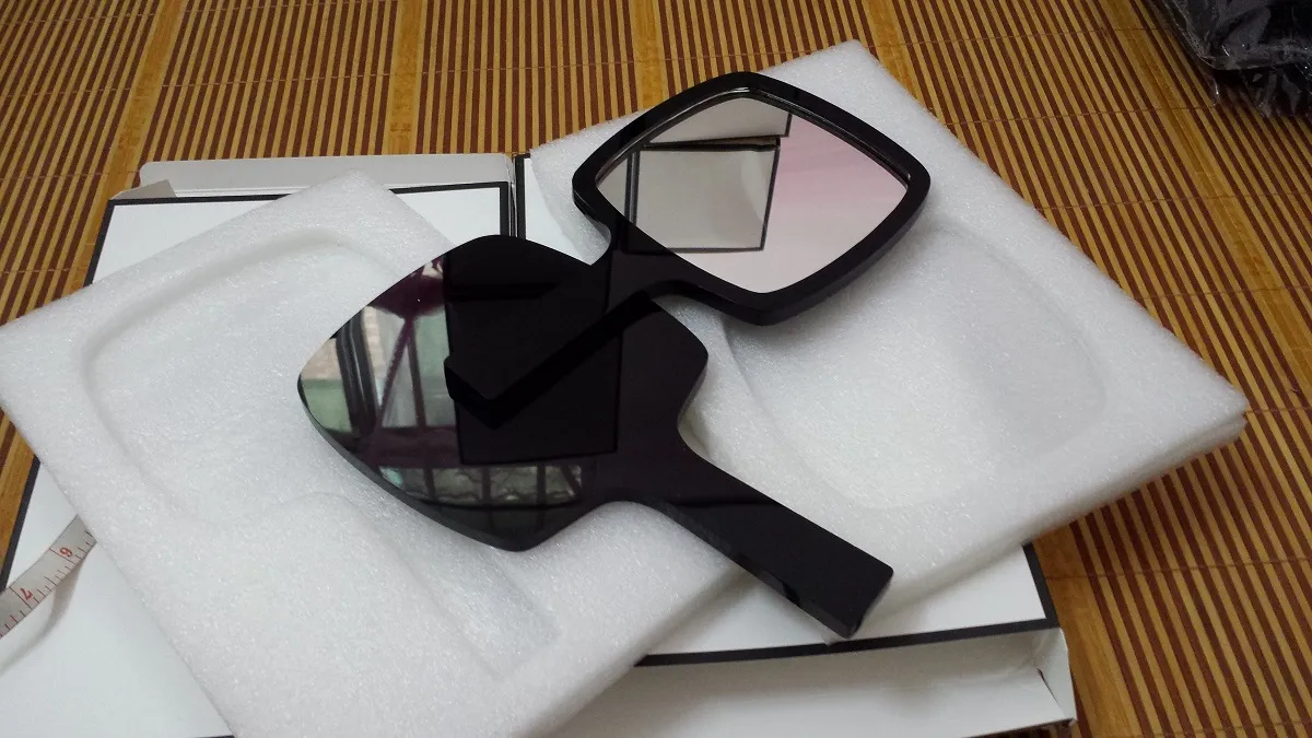 Lyx svart akrylspegel Utmärkt personlig smink för kvinnor Kosmetisk handhållen spegel med presentförpackning Perfekt VIP-present