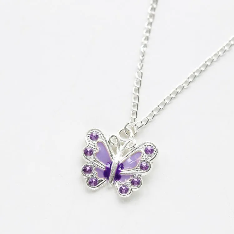 Collier pendentif papillon avec 8 perles pour femmes, bijoux de fête de mariage, accessoire de mode, breloques en alliage violet rouge, vente en gros