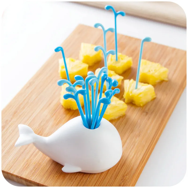 Cute White Whale Moby Dick Beluga Spray Vegetable Fruit Fork Lovely Animal Dinnerware Sets 16pcs/Set Gift Box Packing