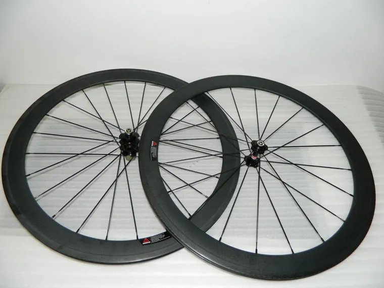 Carbon Wheelset Cyklar 700C 50mm OEM Carbon Clincher Wheels for Road Cykelhjul Novatec Hubs 23mm breda vägfälgar Carbon Bike