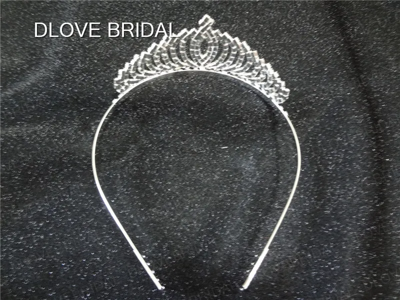 Vintage Crystal Crown Tiara met kam Hoge kwaliteit bruidshaaraccessoires voor bruiloft Quinceanera Tiara's Kronen Pageant Rijnston1520119
