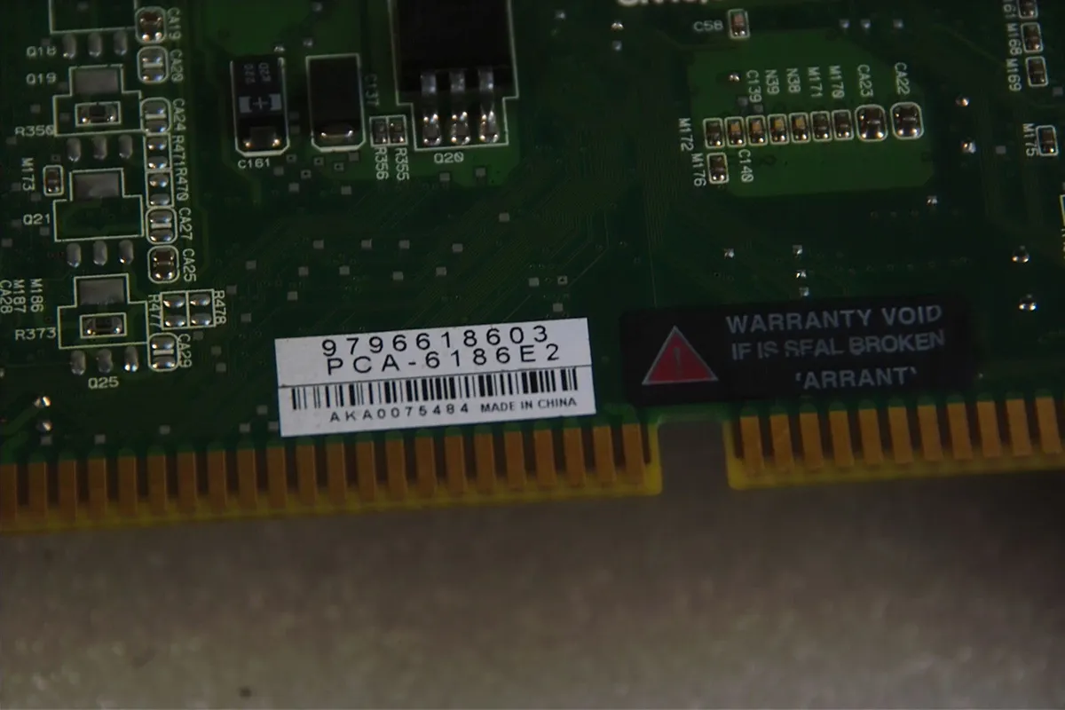 Original Advantech IPC-moderkort PCA-6186 Rev.AA-6186E2 Ethernet-portar Används Demontering 100% Testad Arbeta, Används, i gott skick