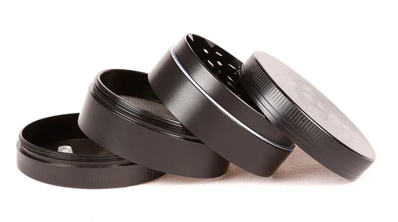 훌륭한 품질 블랙 4 레이어 CNC 담배 그라인더 금속 털어 연기 쪼개지 쪼개는 50mm 허브 그라인더 흡연 파이프 다양 한 디자인