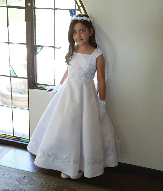 2018 Newest Satin Princess Flower Girls Dresses For Weddings Square Neck Cap Sleeves Appliques Ruched Ankle Length First Communion Dresses