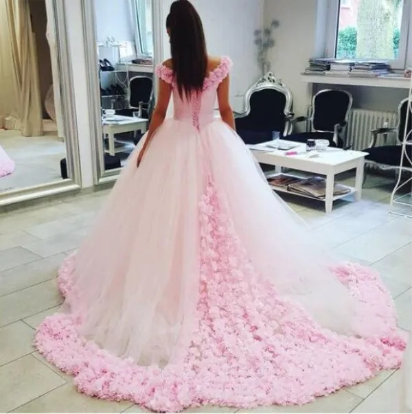 Романтический пляж A-Line свадебное платье розовый тюль мяч платья с плечо изысканный 3D цветы коекзе для свадебных платьев суд на заказ