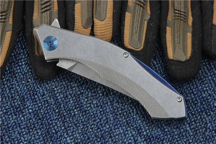 Ryssland Bear Blue Moon D2 Tactical Folding Knife Steel Blade Outdoor Camping Hunting Survival Pocket Knife Utilityl EDC Tools Gift 8075440