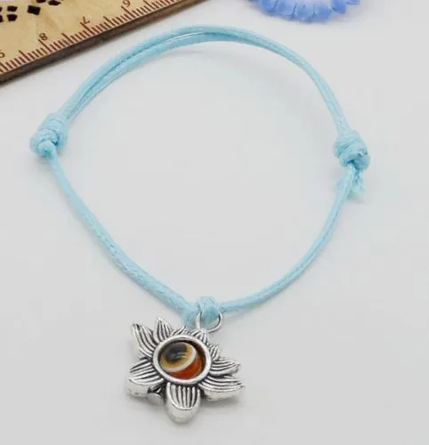 Gratis Lotus Flower String Evil Eye Lucky Red Wax Cord Justerbar Armband Ny