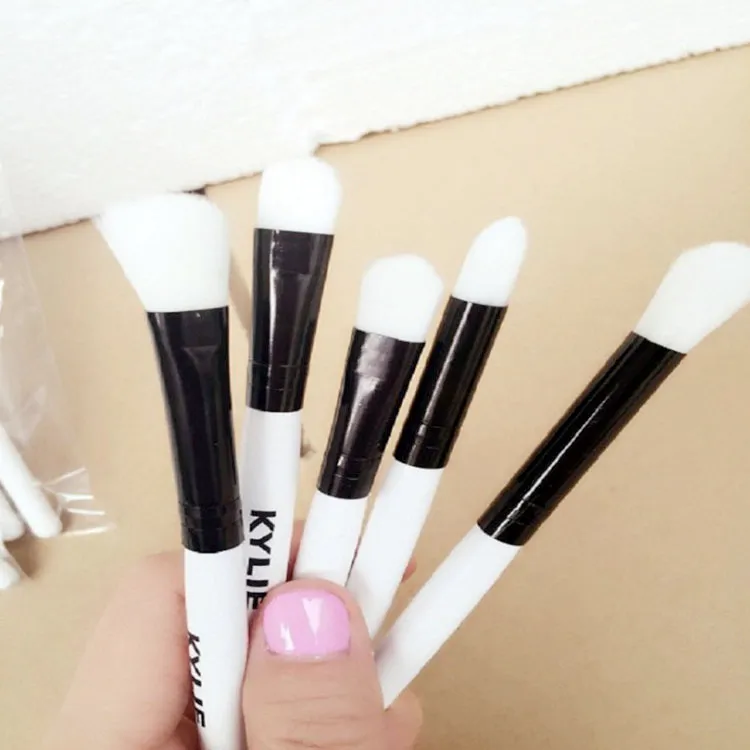 Kylie Brush Set Limited Edition Holiday Collection Kylie Jenner Cosmetics Makeup Brushes Set Kit