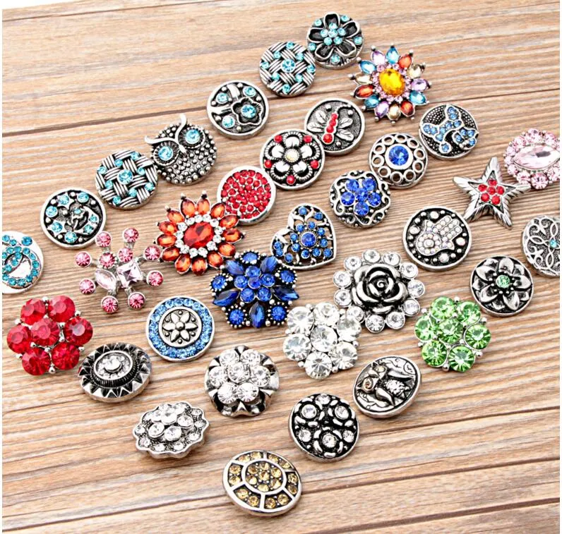 Moda 18mm Yapış Düğmeler Ile Rhinestone Kristal Metal Klipsler DIY Noosa topakları Takı Aksesuarları Mix Stilleri 50 adet