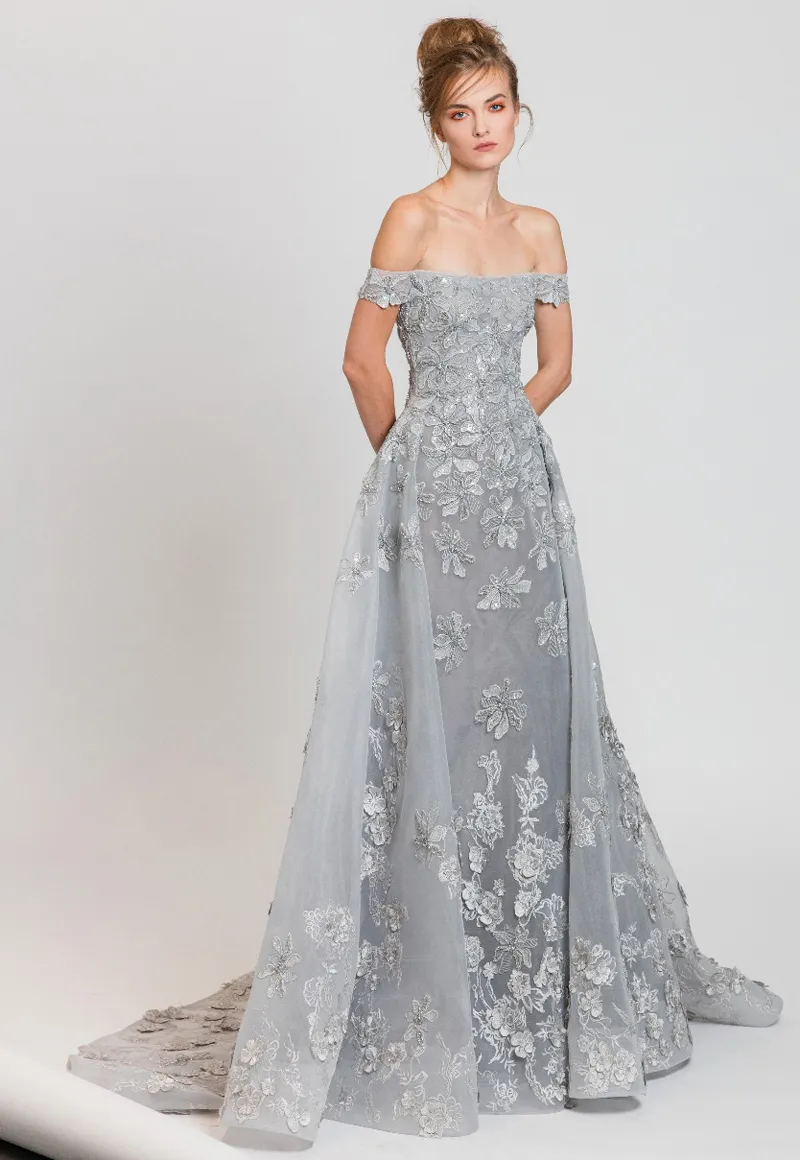 2023 Off the Shoulder Silver Evening Dresses With OverSkirt Organza med 3D Floral Appliques Pärlade sveptåg Formella promklänningar