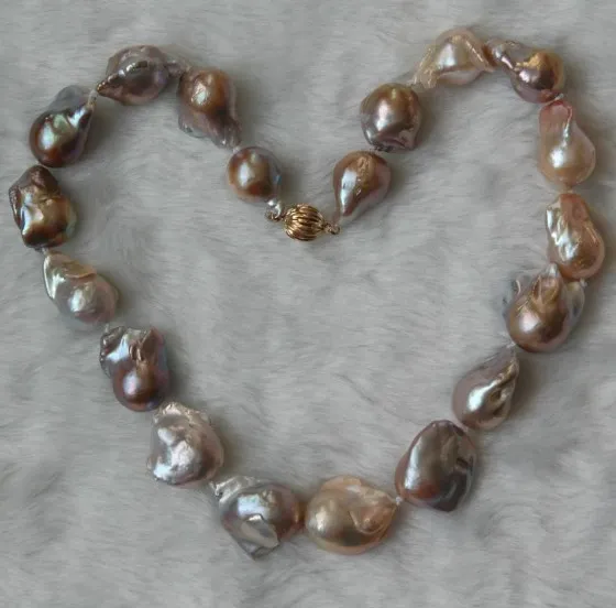 Collier de perles multicolore unique irrégulière, fermoir en or