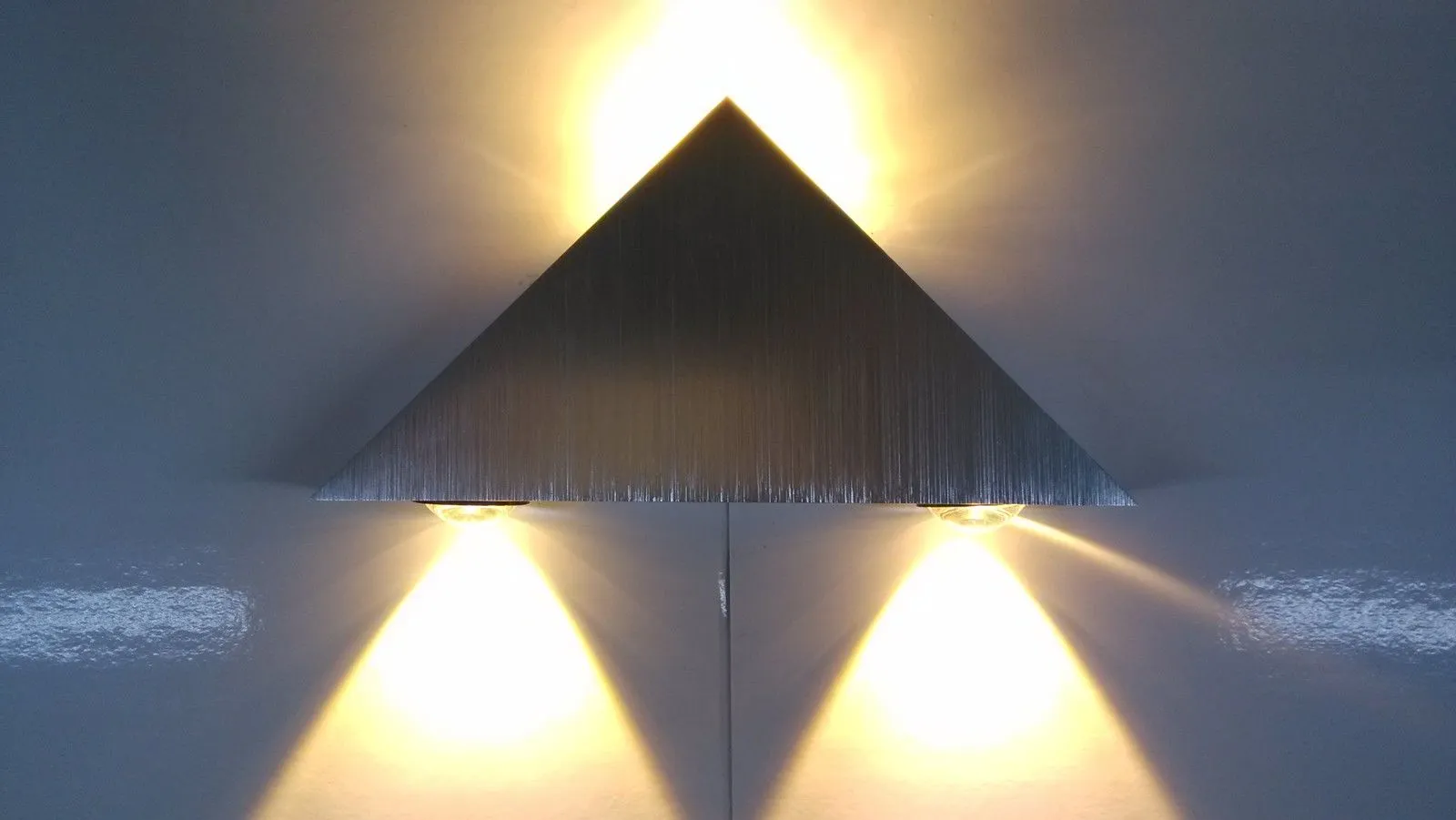 Lambalar Üçgen LED Duvar Aplikleri Işık Fikstürü Yatak Odası Porch Otel Kantin Modern Dış Aydınlatma