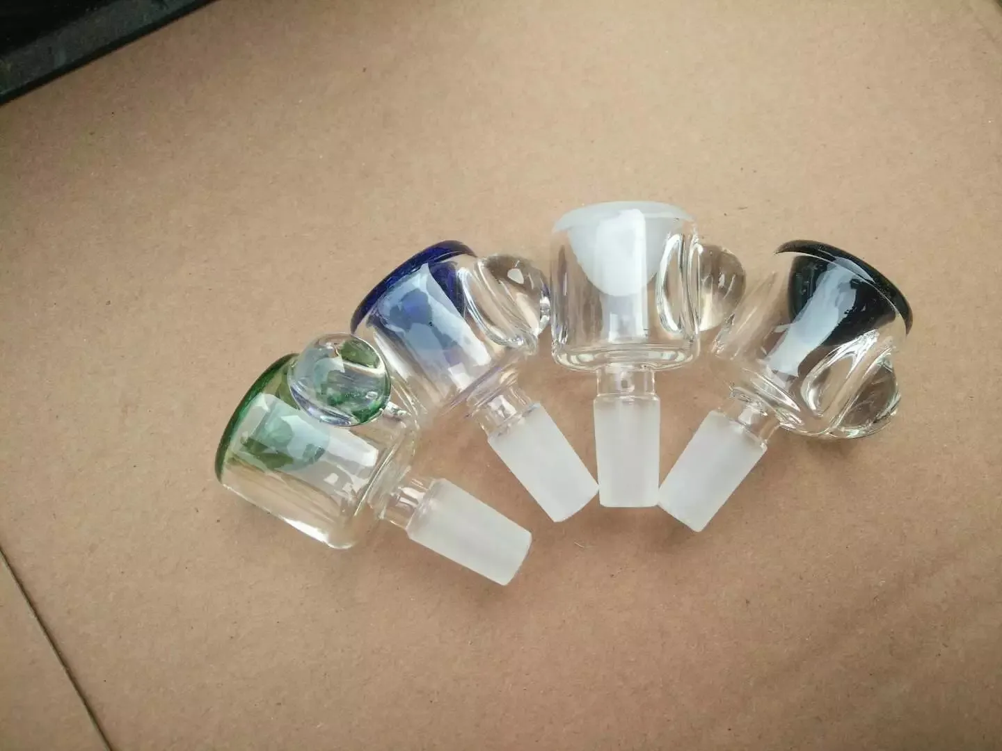 Accessoires de bongs à bulles de couleur ﾠ, tuyaux en verre de brûleur à mazout conduites d'eau conduites d'eau en verre plates-formes pétrolières fumant avec accessoire de bongs en verre compte-gouttes