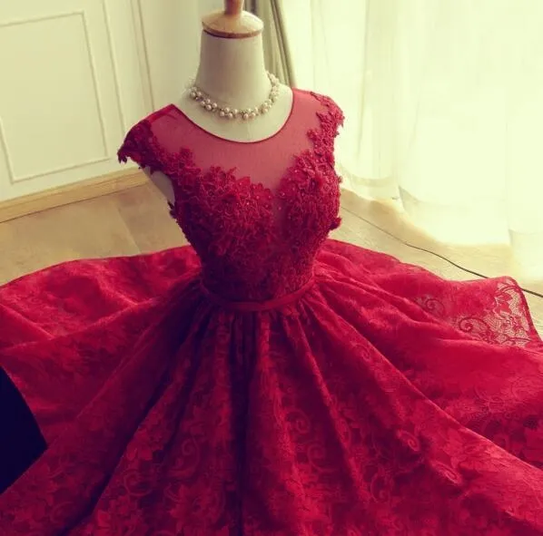 2019 Red Lace Homecoming Vestidos Curtos Mini Saia Sheer Neck Tule Appliques Graduação Prom Festa Vestidos de Fiesta Cortes