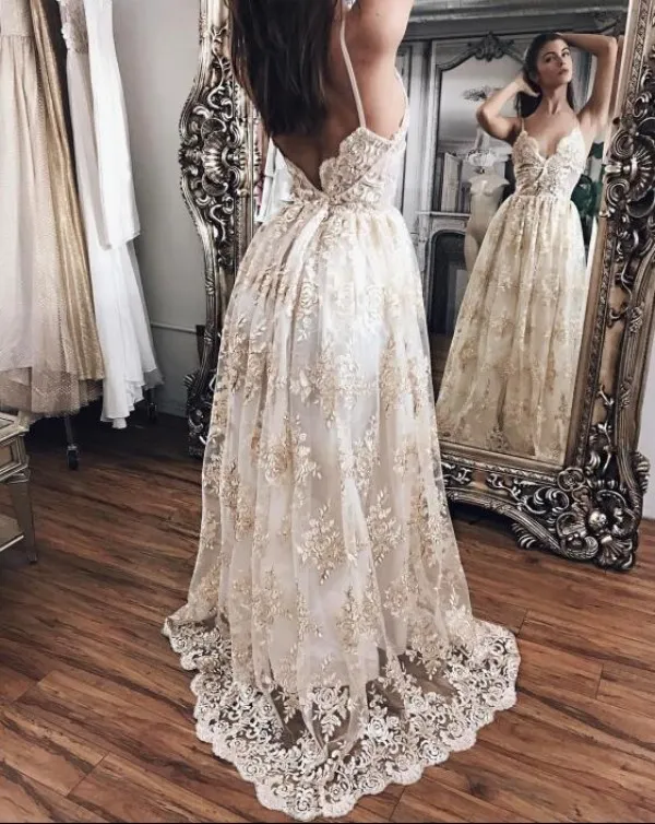 Fashion Sexy Backless Wedding Dress Spaghetti Straps Champagne Lace Appliques Ivory Bohemian Wedding Dresses Bridal Gowns Sweep Tr219x