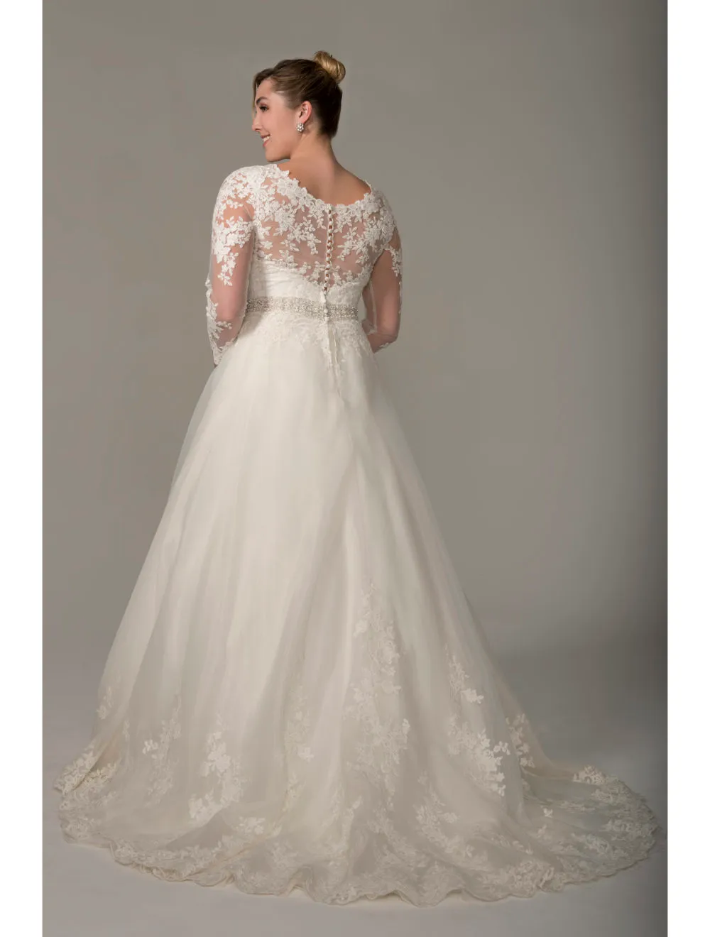 Abiti da sposa lunghi modesti a trapezio taglie forti con maniche lunghe scollo a V applicazioni in pizzo maniche trasparenti abiti da sposa formali vendita a figura intera