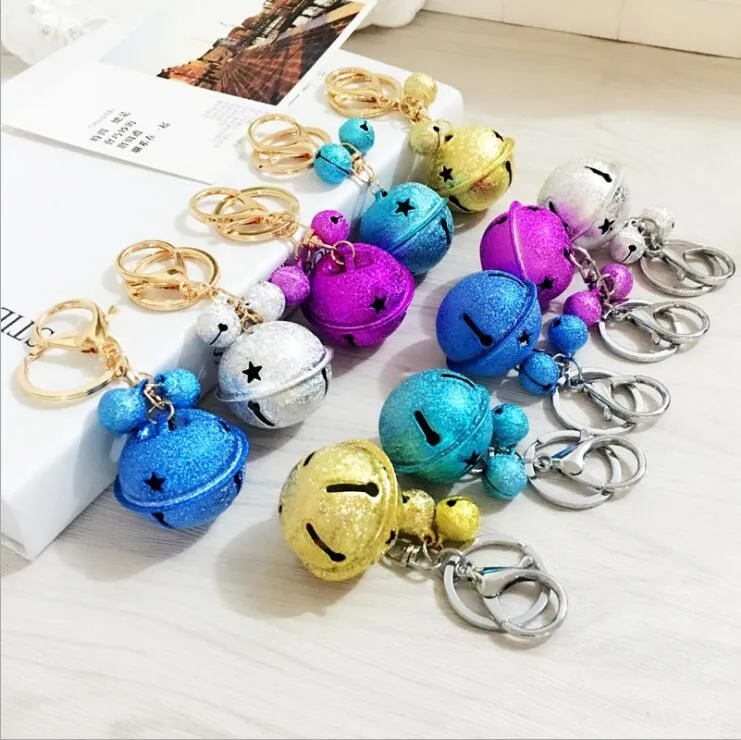 Gratis Tecknad Söt Metall Candy Color Bells Key Ring Pendant Creative Couple Car Bag Pendant Tillbehör R049 Konst och hantverk Mix Order