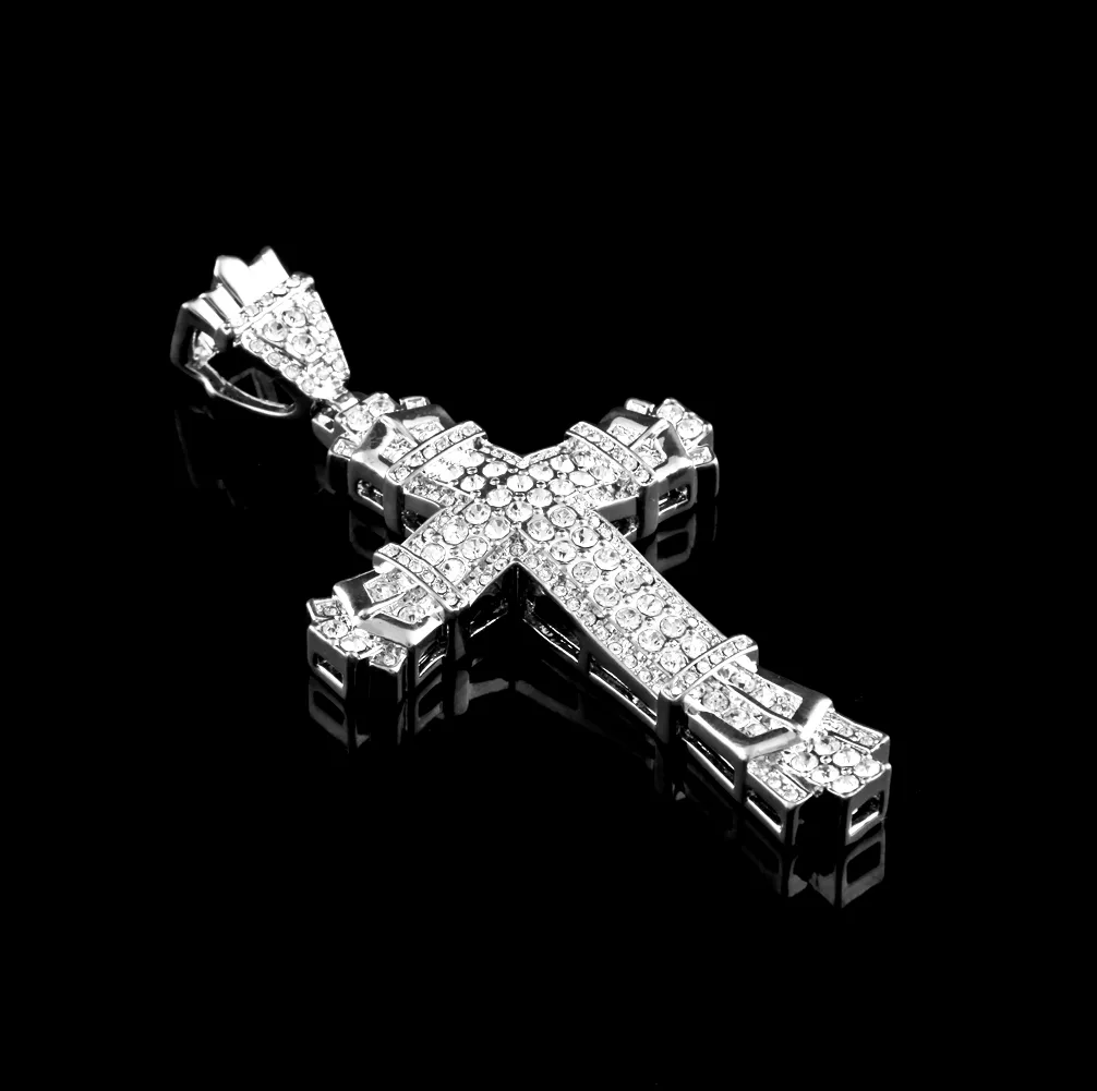 Hot Retro Silver Cross Charm Pendant Full Ice Out CZ Diamantes simulados Católico Crucifijo Colgante Collar con cadena cubana larga