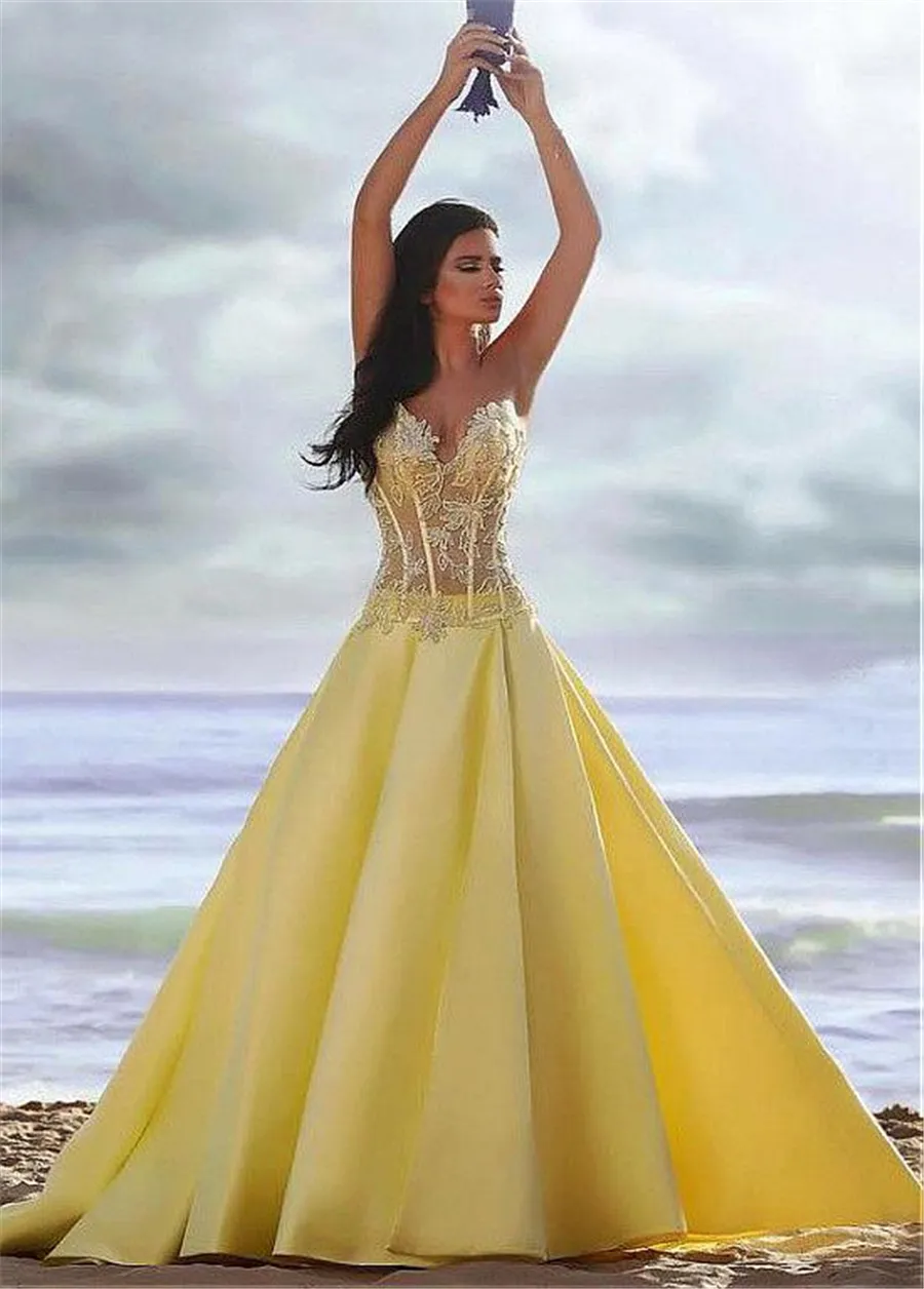 Gorgeous Tulle Satin Sweetheart Neckline A-Line Formella Klänningar Med Lace Appliques Yellow See Through Prom Dress Beach Aftonklänningar