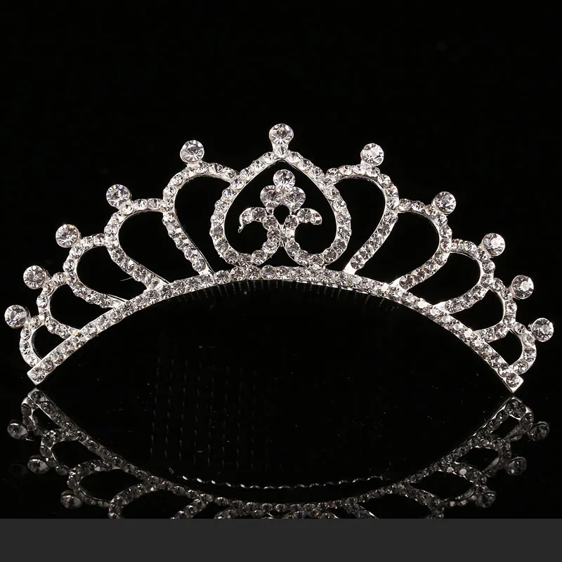 2023 Trendy 10 Styles Headpieces Acessórios de casamento Brilhante Coroa de strass Tiaras para meninas Moda Coroas Acessórios para noivas274E