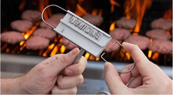 Nuovo 2023 BBQ Meat Branding ferro con lettere intercambiabili Personalità Steak Meat Barbecue BBQ Tool Changeable 55 Letters