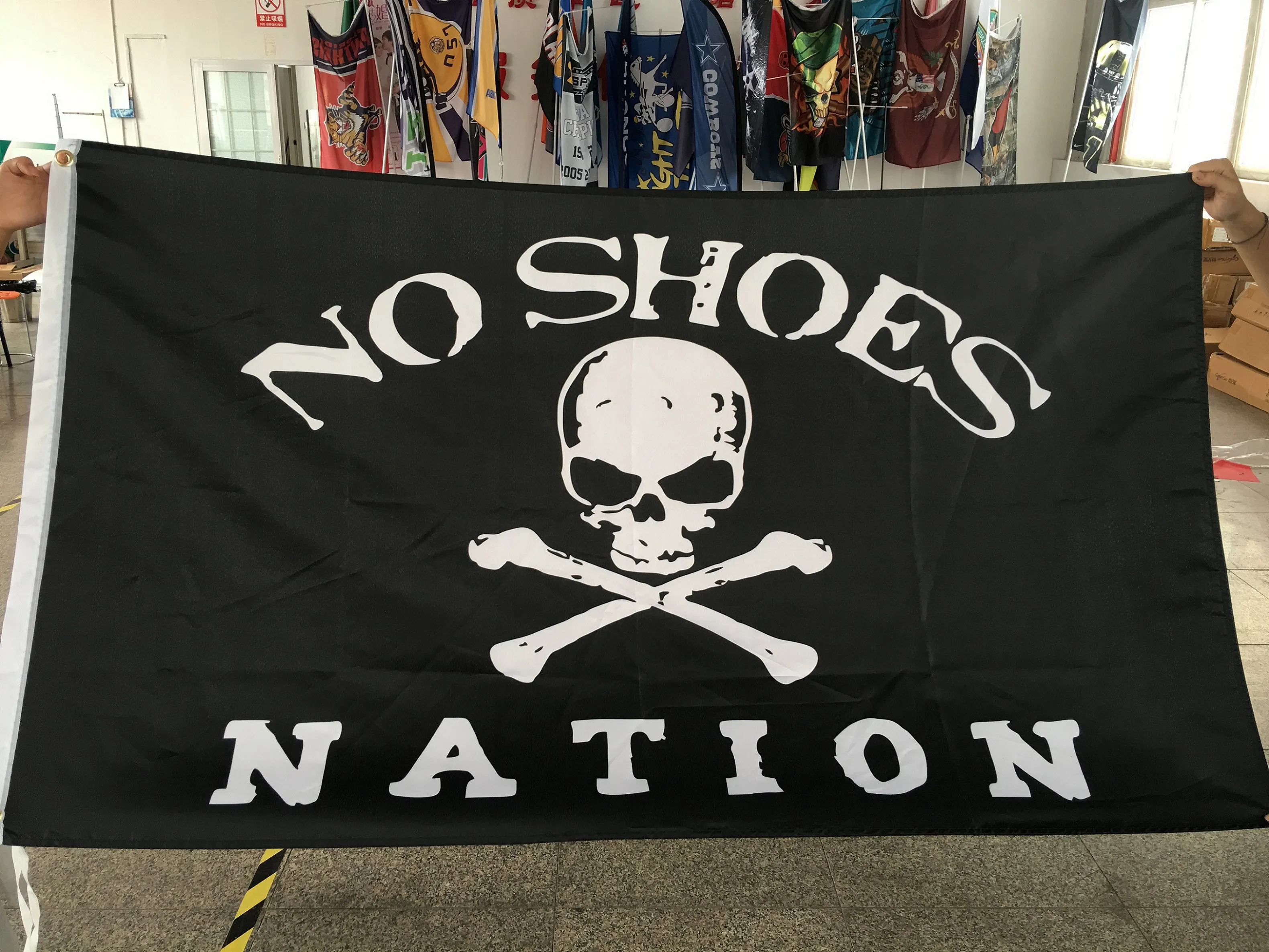 Нация Нет Обувь Пользовательский флаг Летающий дизайн 3x5 FT 100D полиэстер баннеры с двумя металлическими втулками