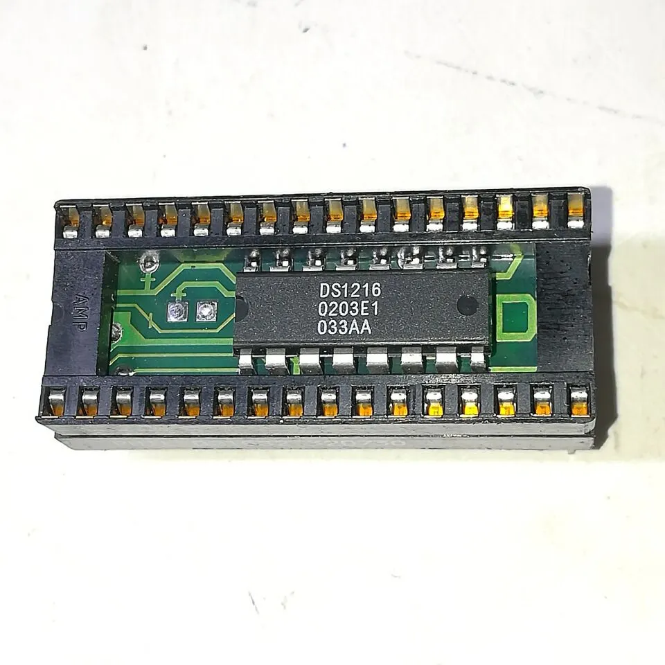 DS1216D. DS1216 Elektronische componenten IC, 32-pins riem Real Time Clock Electric Ram Socket