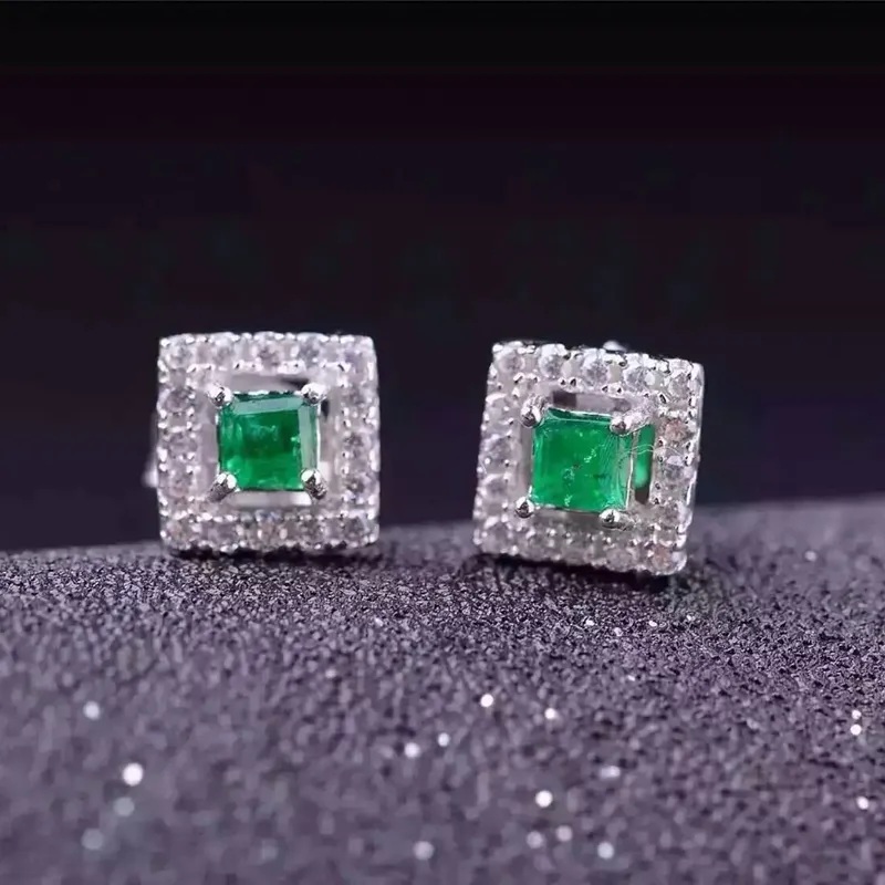 Bländande Emerald Stud Örhängen 3mm vs Grade Natural Emerald Örhängen Solid 925 Silver Emerald Örhängen Klassisk ädelsten smycken