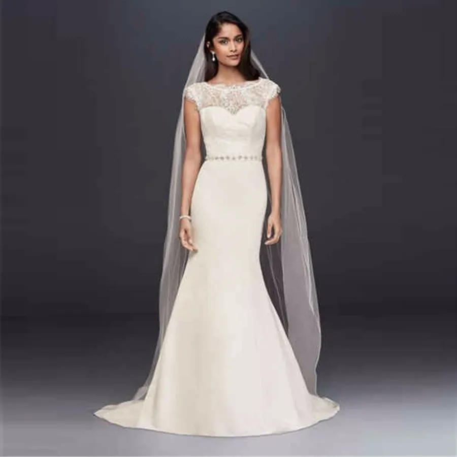 WG3855 Ny Illusion Spets och Satin Mermaid Bröllopsklänning 2019 V-Back Court Tåg Beading Sash Bridal Gowns Cap Sleeve