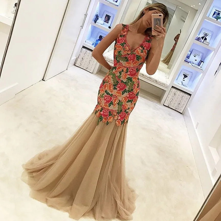 Free Shipping Plunging Evening Gowns V Neck Sleeveless Appliqued Colorful Flowers Floor Length Mermaid Prom Dresses 2019