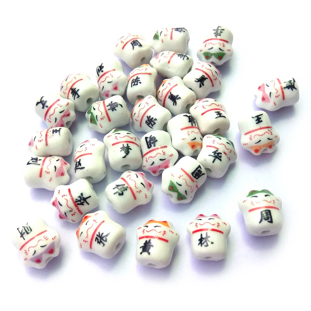 Color mezclado colgantes de cerámica forma del gato venta al por mayor 50 unids / lote caracteres chinos encantos para DIY envío gratis