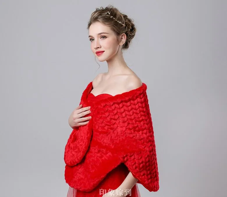 Princess Faux Fur Bridal Shrug Wrap Cape Stole Shawl Bolero Jacket Coat Crystal For Winter Wedding Bride Bridesmaid Dresses Real Image