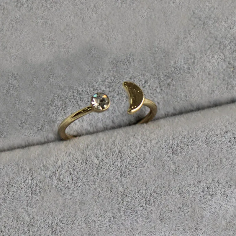Everfast Whole Unikalne półksiężycowe pierścienie z krysztale proste mody regulowane pierścienie dla wszystkich kobiet dziewczyna może mieszać C229A
