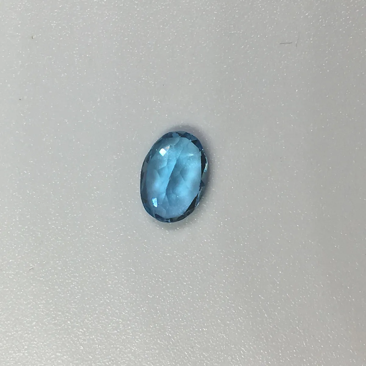 Promoção topa qualidade luz azul topázio natural pedra solta gem para anel brinco ou pingente de 5 mm * 7 mm de peso é de pedra calcária de topázio de 0,6 ct