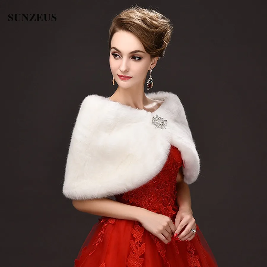 2017 Mode Bolero Mariage Dames Élégantes Capes De Mariage Fourrure Chaude Wraps De Mariée Châles D'hiver estola de pele falso